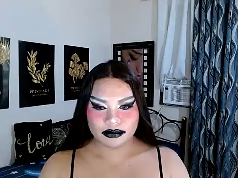 Show de TSbrianaHugeCock na webcam