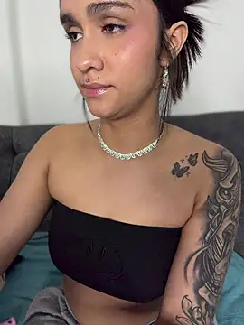 Chat +18 de Isabella-Teen ao vivo