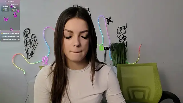 mila_glow1's Live XXX Chat