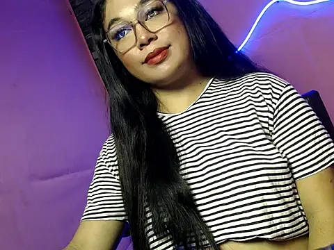 shadow-goddess Adlı Modelin Web Kamerası Şovu