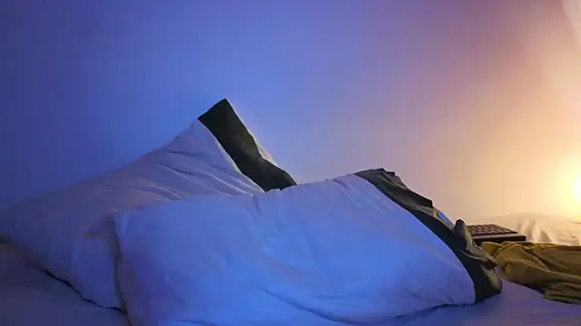 maxxcooper1 Adlı Modelin Canlı XXX Sohbeti