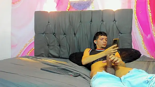 Straight_Guy22: απευθείας συνομιλία ΧΧΧ