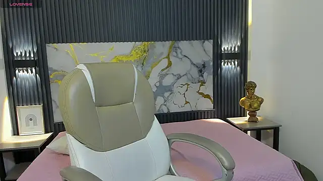 TaylerMiles: απευθείας συνομιλία ΧΧΧ