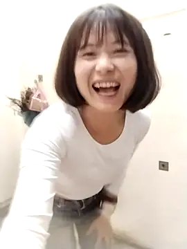 Chat +18 de linda_bae00 ao vivo