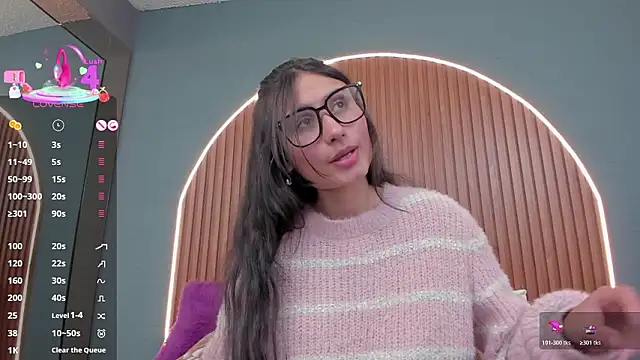 Chat +18 de NayeCloud ao vivo