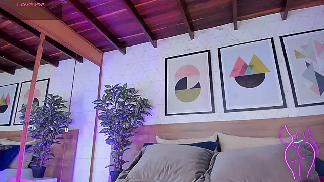 Chat +18 de MiaKay1 ao vivo