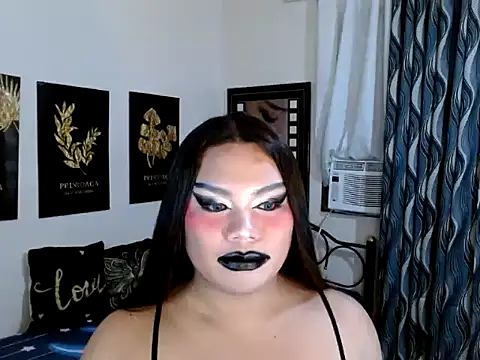 Show de TSbrianaHugeCock na webcam