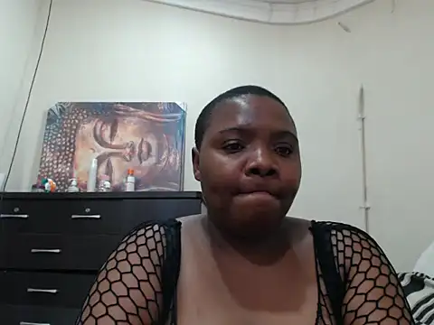 VoluptuousXX5 Adlı Modelin Canlı XXX Sohbeti