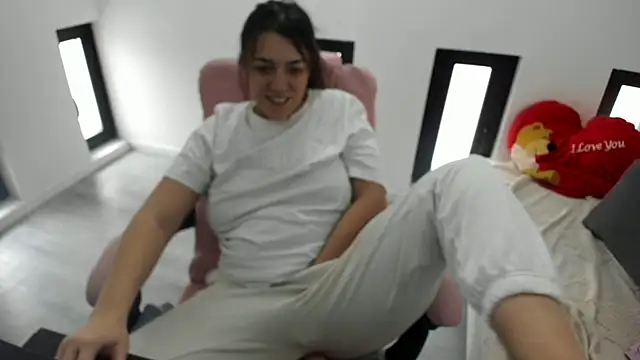 Chat XXX en directo de Dyana_Kaylinn