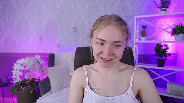 Онлайн чат XXX EmilySunshineS