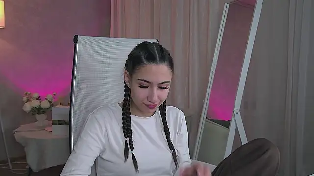 RebeckaThornton Chat XXX live