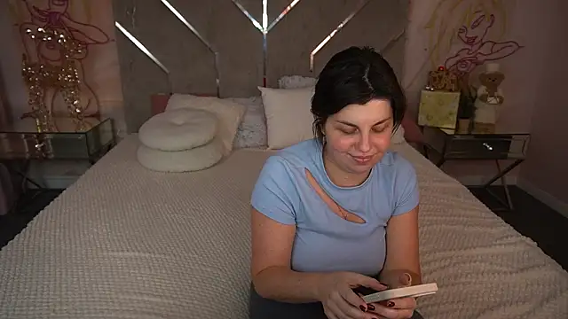 MirandaWong's Live XXX Chat