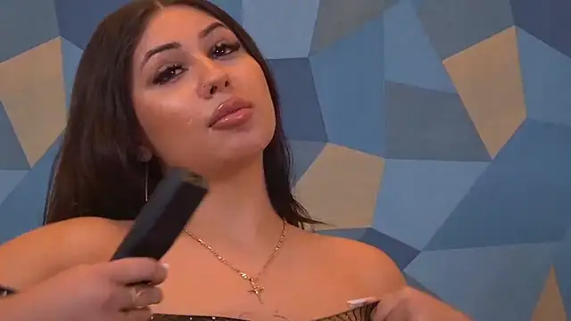 Chat XXX en directo de Valentina_Oliver