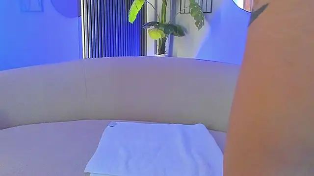 KaylaLuxx_ Chat XXX live