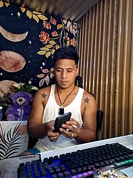 Chat XXX Live Felix_Asher