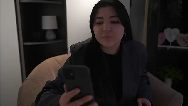 Chat +18 de ElnaSharits ao vivo