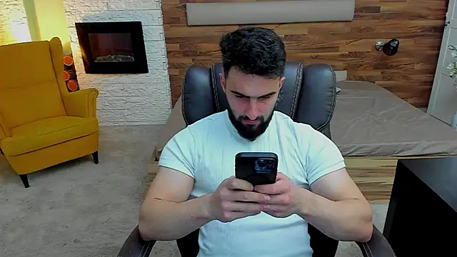 MicahLane's Live XXX Chat