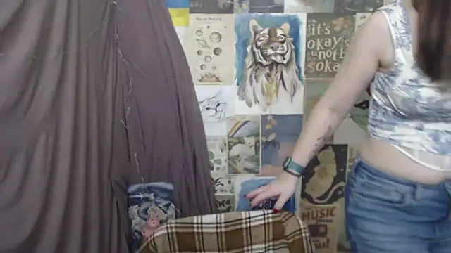 VeryVeryVeryShy_'s Webcam Show