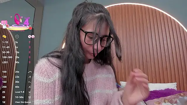 NayeCloud Adlı Modelin Canlı XXX Sohbeti