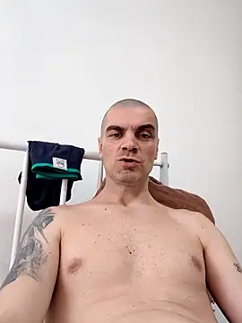 DOMINATOR_SIR-MASTER – Naživo XXX chat