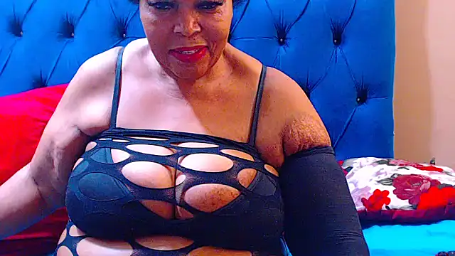 ebonycandy10: онлайн-секс-чат