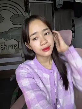 TiNa_04: διαδικτυακό σόου στην κάμερα