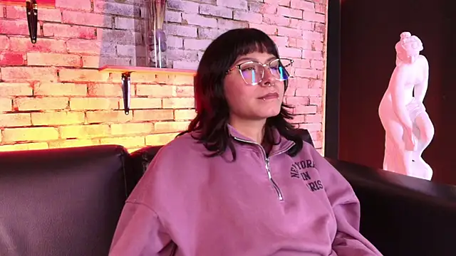 دردشة kitty_malach الجنسية المباشرة