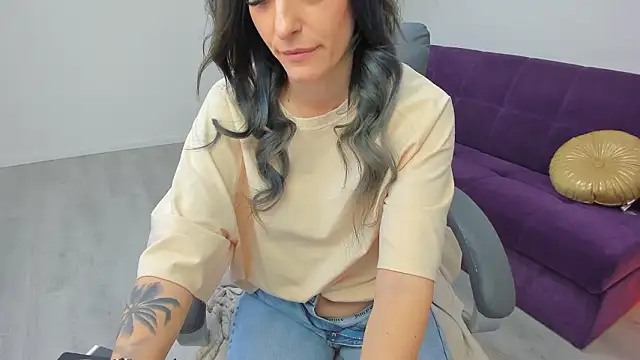 Arya_Anna Chat XXX live