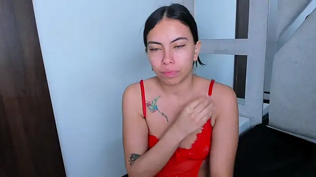 Chat +18 de Alana_Hotterr ao vivo