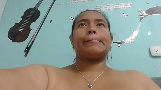 NatalySexxxMilk's Live XXX Chat