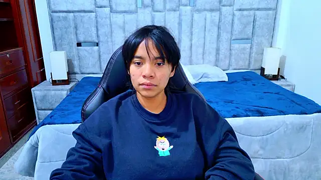 Chat +18 de laureentt_ ao vivo