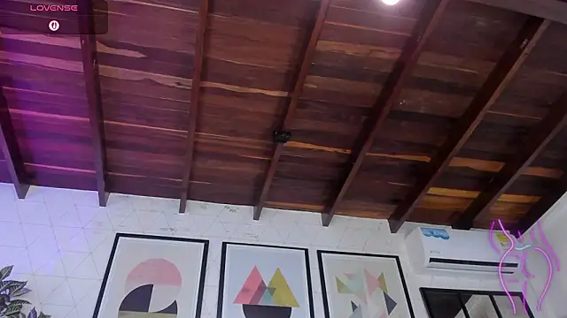 Chat +18 de MiaKay1 ao vivo