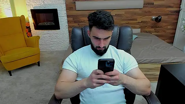 MicahLane: онлайн-секс-чат