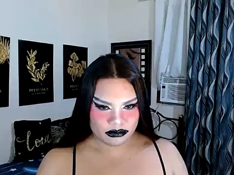 TSbrianaHugeCock's Webcam Show