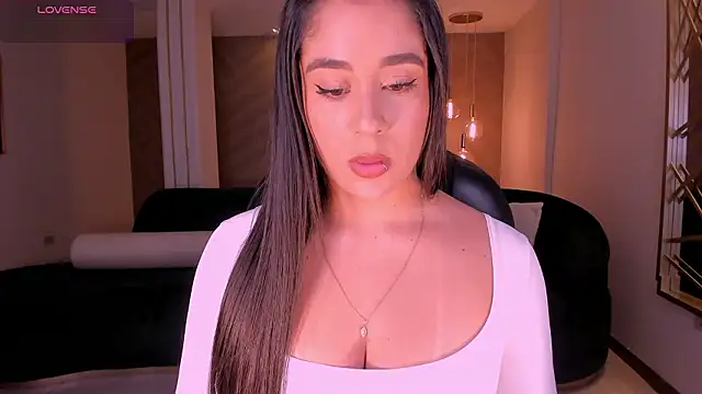 XXX chat uživo modela SussyBellX