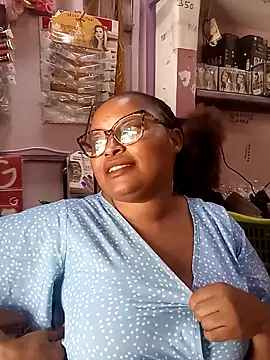 sexy-rema Chat XXX live