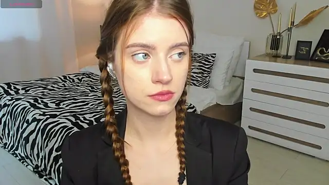 دردشة Erica_Kiss الجنسية المباشرة