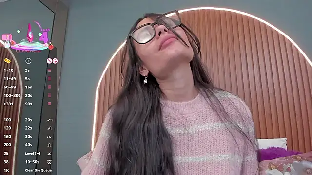 NayeCloud's Live XXX Chat