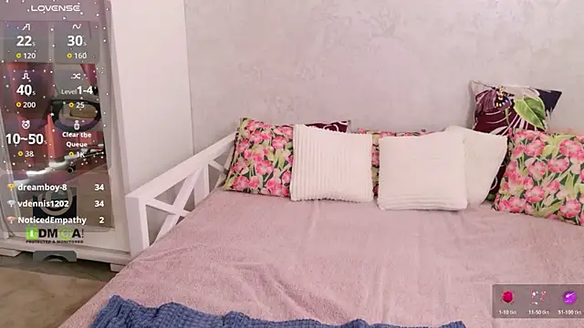 KellyKleine 现场XXX聊天