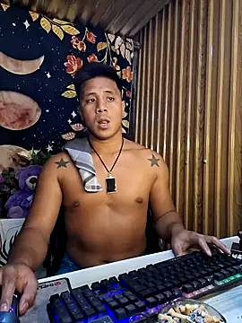 Felix_Asher Chat XXX live