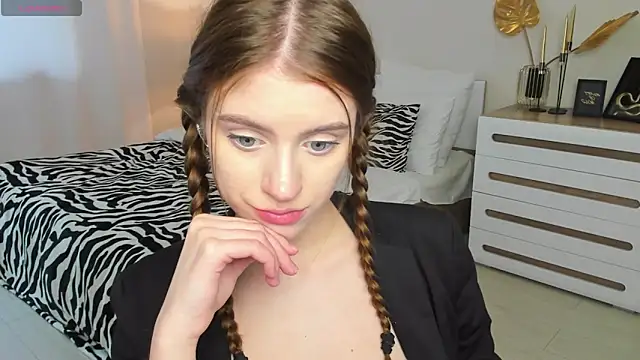 Erica_Kiss: απευθείας συνομιλία ΧΧΧ