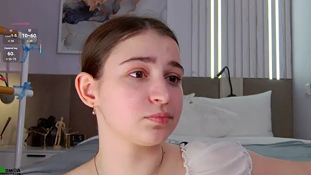 AnnaNoir Adlı Modelin Canlı XXX Sohbeti