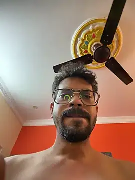 Živý XXX chat Stoner-boii-Cloudy-arhan