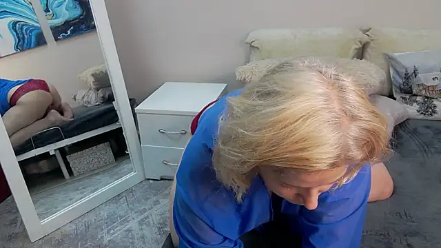 Lorabigass 现场XXX聊天