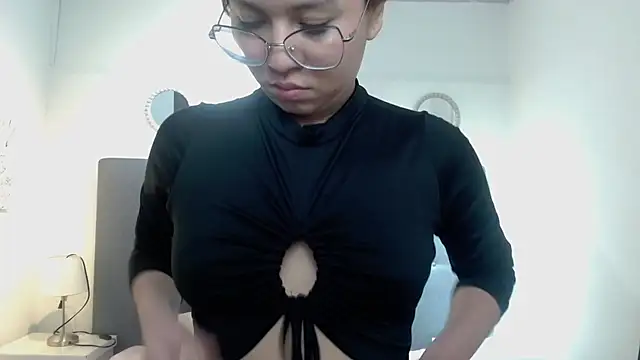 chaneelstark's Live XXX Chat