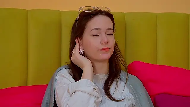 LilyLanes' Live XXX Chat