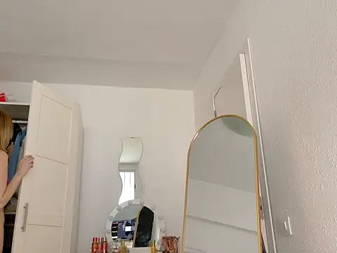 Chat +18 de MissFrenchy ao vivo