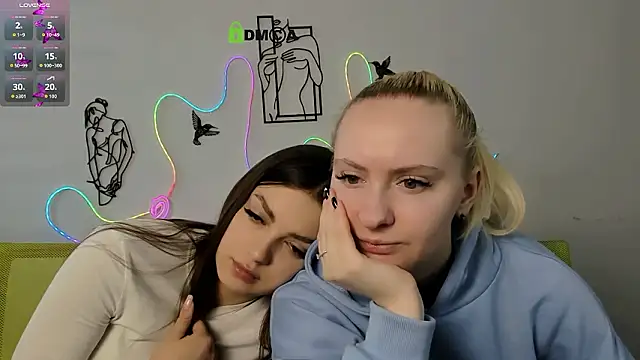 mila_glow1's Live XXX Chat