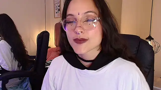 Hanabie_ élő XXX-chatje