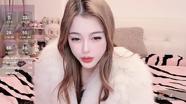 Sophia-000 – Live XXX-chat